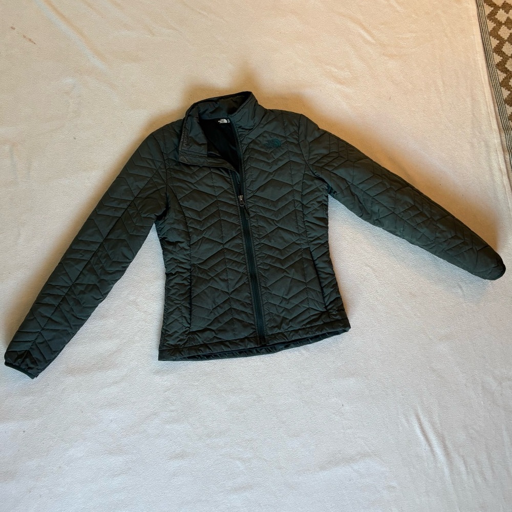 The North Face Women's Puffer Jacket - Dark Green